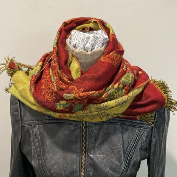 Oversized Floral Scarf Textured Size 68x26 - Picture 4 of 15